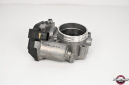 BMW 20 I gasklephuis nr : 13547561066 code : N46B20B