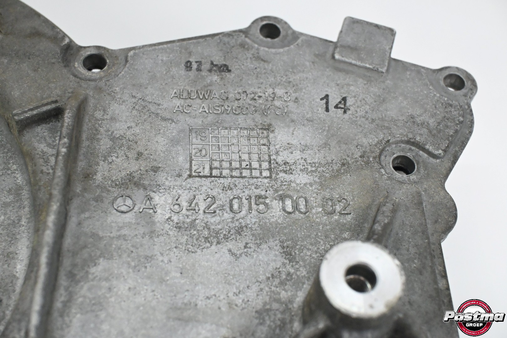 Mercedes-Benz Sprinter 3.0 CDI Distributiedeksel Nr: A6420100033 Code: 642.899 - Afbeelding 3