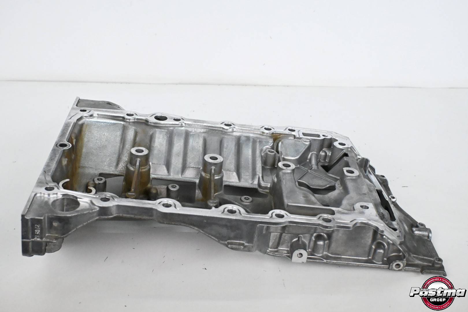 Audi Q5 2.0 TFSI Carterpan tussenstuk Nr: 06L103603AT Code: DAX