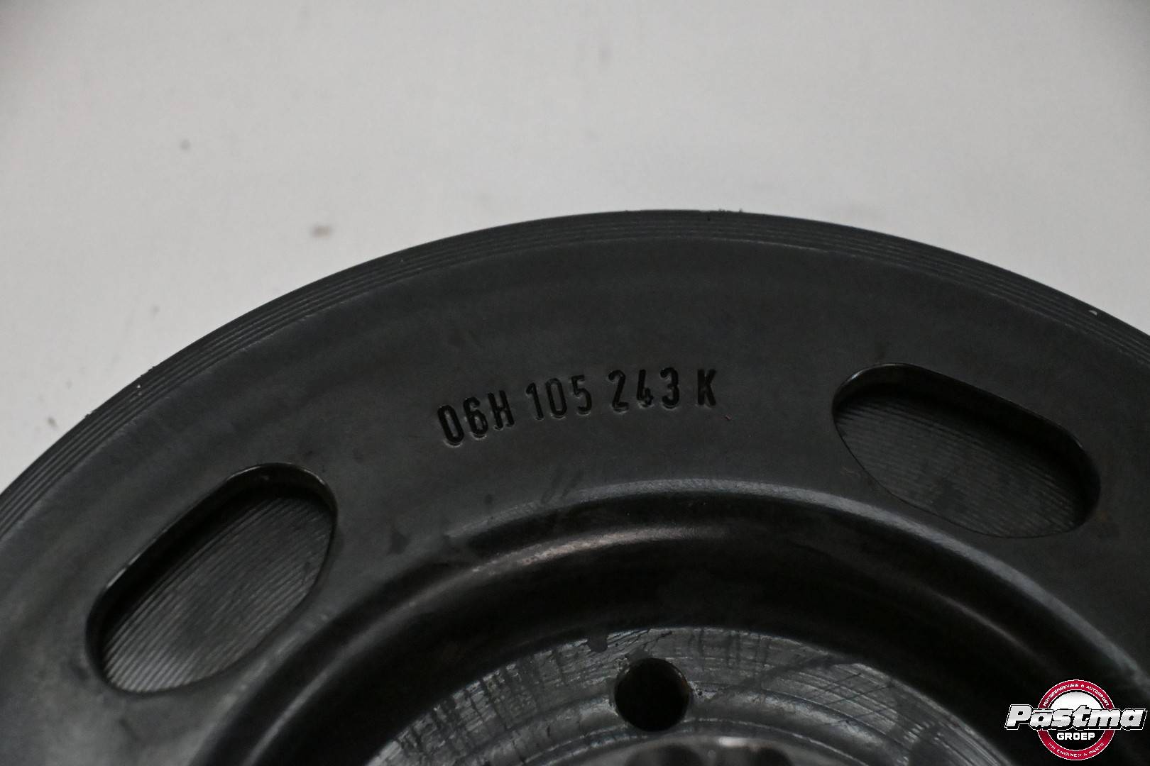 Audi A4 1.8 TFSI Krukas poelie Nr: 06H105243K Code: CJE - Afbeelding 3